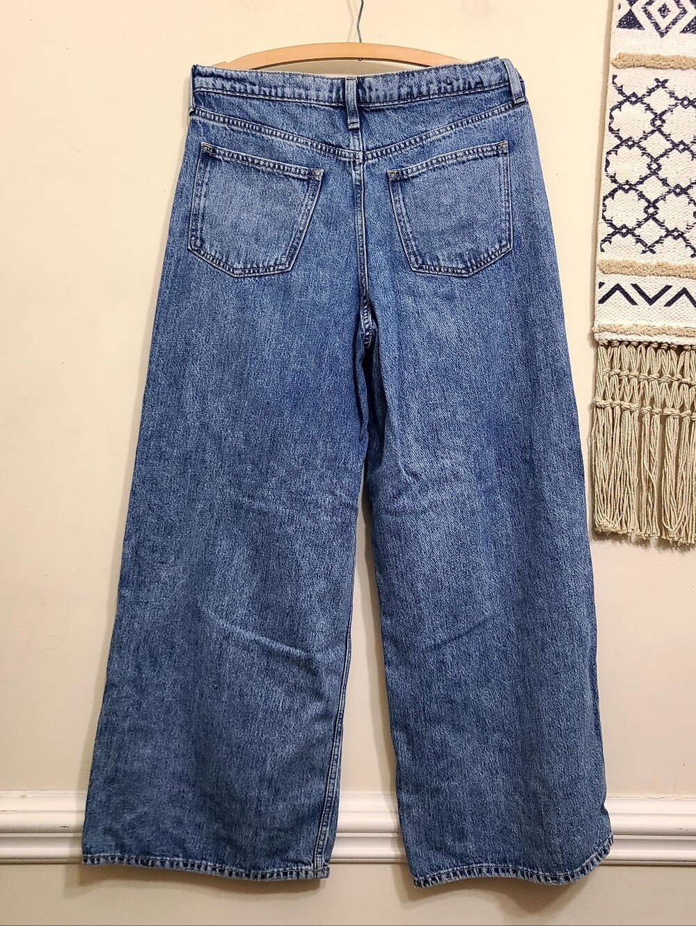 GAP Mid Rise Destructed SuperSoft Baggy Jeans Size 8/29 R - Picture 3 of 3